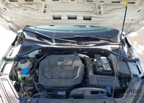 2022 Volkswagen Passat 2.0T Limited Edition z USA, uszkodzony, nr VIN 1VWBA7A39NC006437